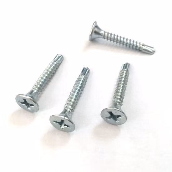 Kopf reduzieren. Nietmuttern mit dünnem Kopf, großer Kopf, Nietmutter mit CSK-Kopf, gerändelter Körper, Vollsechskantkörper. Blindnietmuttern/Nietmutter mit gerändeltem Körper, gelb verzinkt